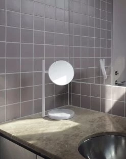Normann Copenhagen Pose Tischspiegel, Weiß -Dekohaus Verkauf 2022 Pose Mirror White 02