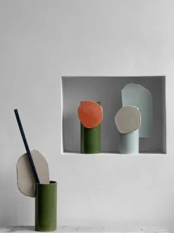 Vitra Feuille Vase, Vases Découpage Kollektion -Dekohaus Verkauf 3706429 bouroullec 2020 vitra vases decoupage hdf 03 photocredit studiobouroullec master