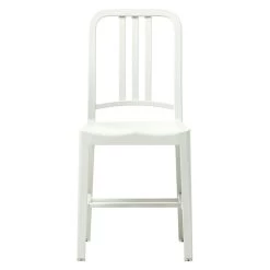 111 Navy Stuhl, Schnee