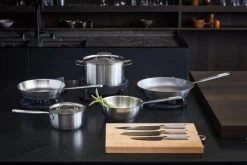 Fiskars All Steel Schneidemesser -Dekohaus Verkauf Fiskars All Steel group Environment 01