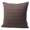 Fritz Hansen AJ Trapez Kissen, 50 X 50 Cm, Braun -Dekohaus Verkauf Fritz Hansen Accessories Arne Jacobsen Cushion 50x50 Earth Brown