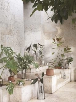 Georg Jensen Terra Gießkanne, Polierter Stahl -Dekohaus Verkauf GJ SS20 HOME TERRA 07