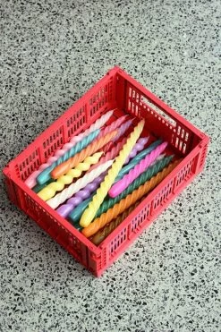 Hay Long Twist Kerzen, 6 Stück, Limonadengelb - Himmelblau - Lila -Dekohaus Verkauf HAY Colour crate M red Candle family 1