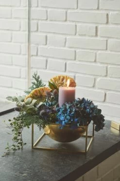 By Lassen Schale Kubus Centrepiece, Groß, Vergoldet -Dekohaus Verkauf Heg Mller 200928 byLassen sept 20200577 copyrole