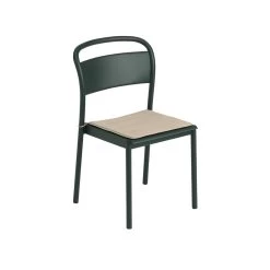 Muuto Linear Steel Sitzkissen, Patch – Grau -Dekohaus Verkauf Linear steel side chair dark green seat pad warm beige Muuto 5000x5000 hi res 150