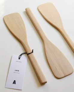 Lasta Pfannenwender, Naturfarben -Dekohaus Verkauf Lokalkollektion 2018 11