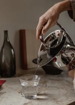 Menu Etruscan Krug, 1,8 L, Edelstahl -Dekohaus Verkauf MENU Etruscan Pitcher Strandgade Drinkring Glass Strandgade Carafe 1 1