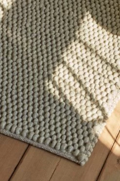 Hay Peas Teppich, Hellgrau -Dekohaus Verkauf Peas soft grey 01