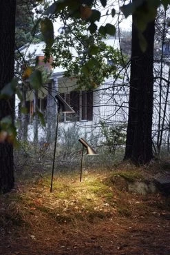 Louis Poulsen AJ Garden Wegeleuchte, Kurz, 3000 K, Verankerung Ohne Adapter -Dekohaus Verkauf SS23 AJ Garden Short Tall 10008role