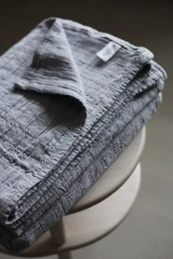 Bettüberwurf Aava, 160 X 260 Cm, Dunkelgrau -Dekohaus Verkauf aava harmaa