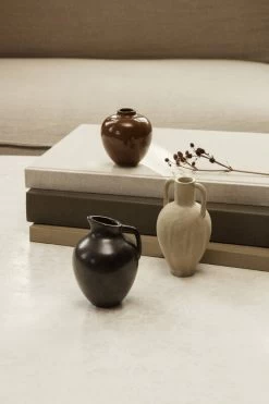 Ferm LIVING Ary Mini Vase, L, Sand -Dekohaus Verkauf fermLIVING AW21 AryMiniVases image