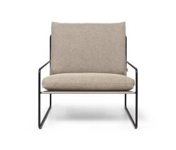 Ferm LIVING Desert 1-Sitzer, Schwarz - Dunkles Sandbeige, Dolce -Dekohaus Verkauf fermLIVING SS22 DesertSofa 1seater BlackDarkSand 1104265433 pack 1