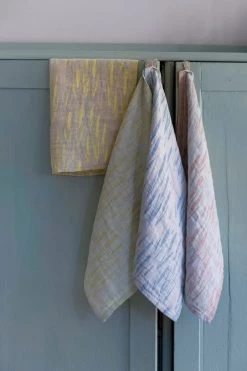 Osmankäämi Handtuch/Serviette, Grau - Zimtbraun -Dekohaus Verkauf lapuan kankurit osmankaami towels 2 1