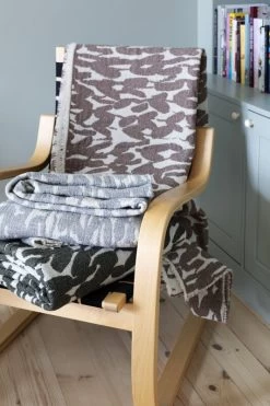 Jäkälä Decke, Weiß - Grau -Dekohaus Verkauf lapuankankurit jakala blankets 0