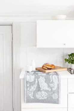 Kissanpäivät Händehandtuch, Weiß - Dunkelgrau -Dekohaus Verkauf lapuankankurit kissanpaivat towel white dark grey